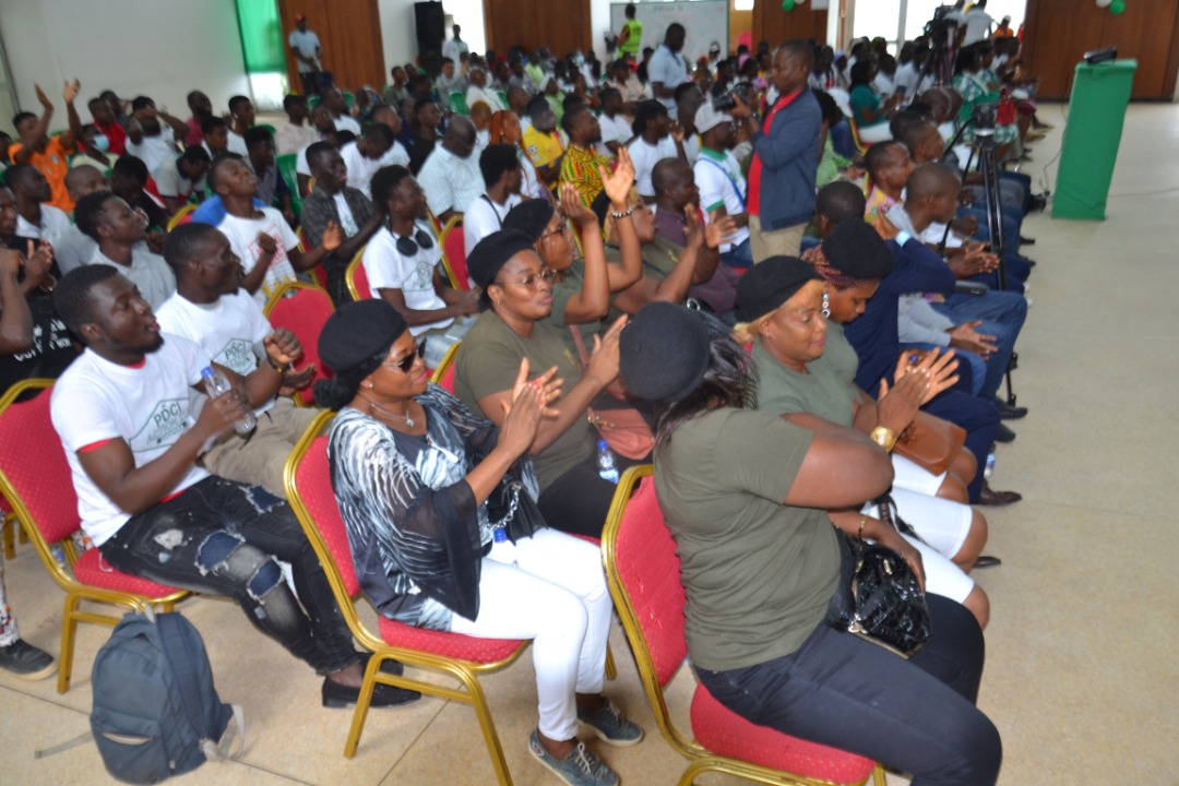 993ecf29-704b-4db1-b784-6f7ce5f2fadc