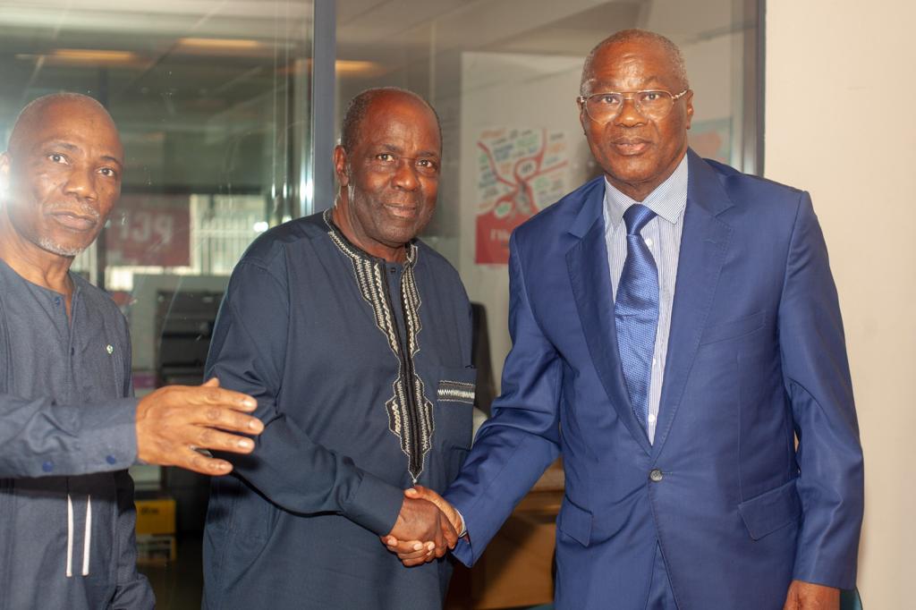 f3cd4976-3e08-4b64-be53-2988fdccd0f3