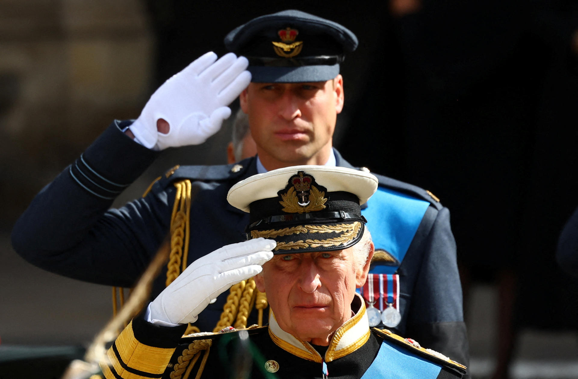 TOPSHOT - Britain's King Charles III and Britain's William, Prince of Wales attend the state funeral and burial of Britain's Queen Elizabeth, in London, Britain, September 19, 2022. (Photo by HANNAH MCKAY / POOL / AFP)